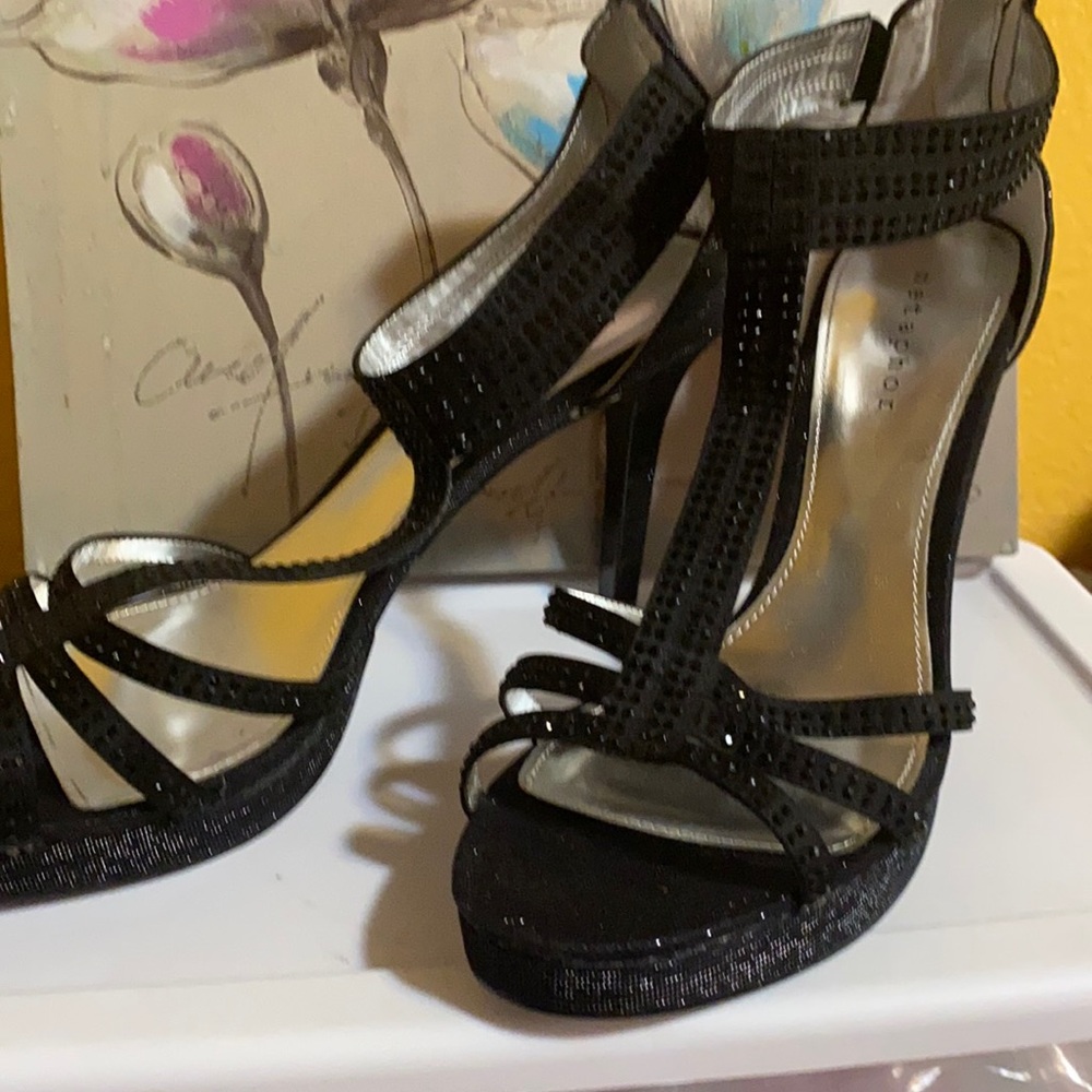 Metaphor shoes